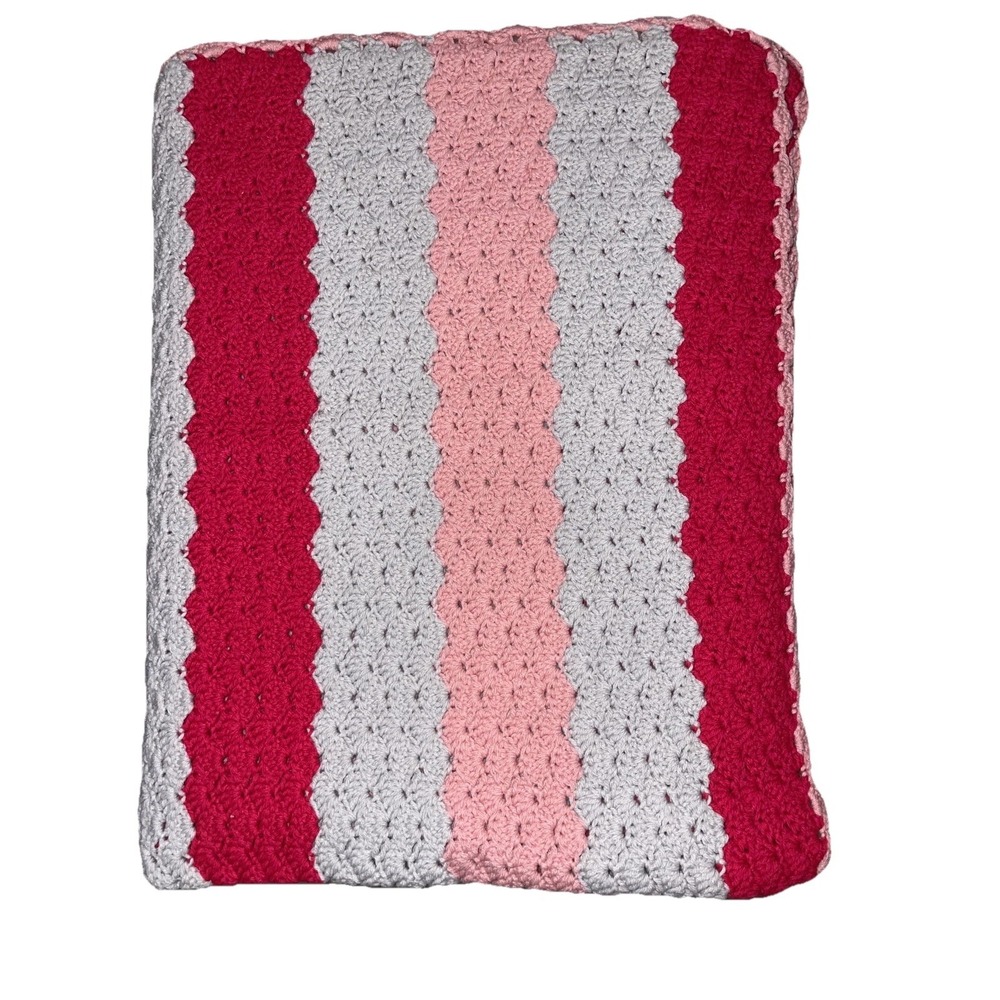 Vintage MCM Boho Knit Afghan pink gray Scalloped Edge throw blanket 70x47